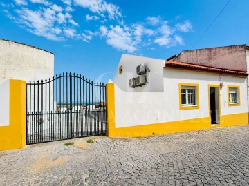 Moradia T4 para Venda em Crato e Mártires, Flor da Rosa e Vale do Peso