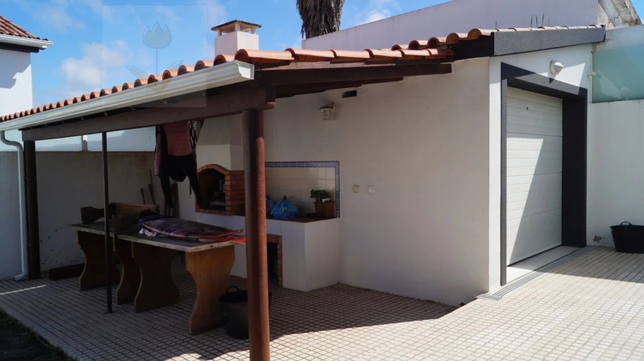 Moradia T4 para Venda em Silveira Foto 13