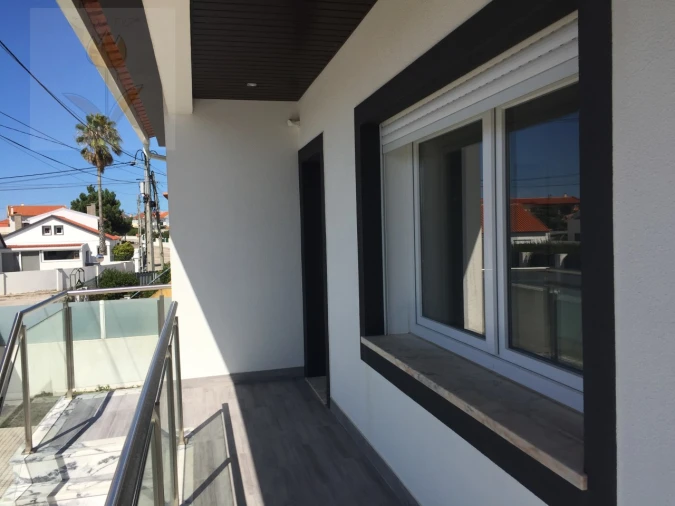 Moradia T4 para Venda em Silveira Foto 8