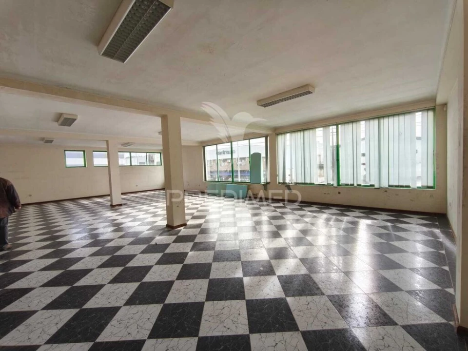 Armazém para Venda em Oiã Foto 10