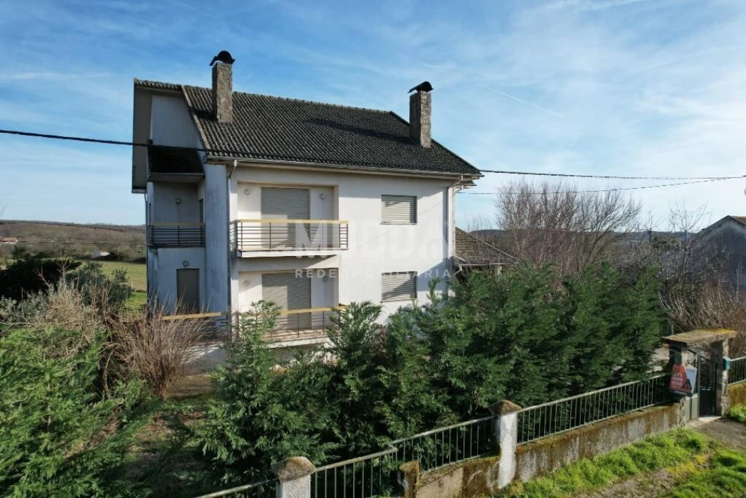 Moradia T6 para Venda em Salsas Foto 1