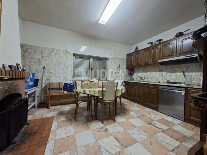 Moradia T6 para Venda em Salsas Foto 2