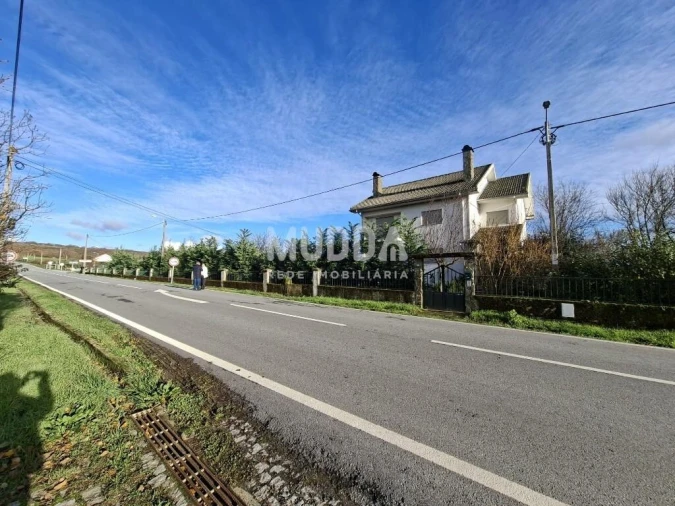 Moradia T6 para Venda em Salsas Foto 14