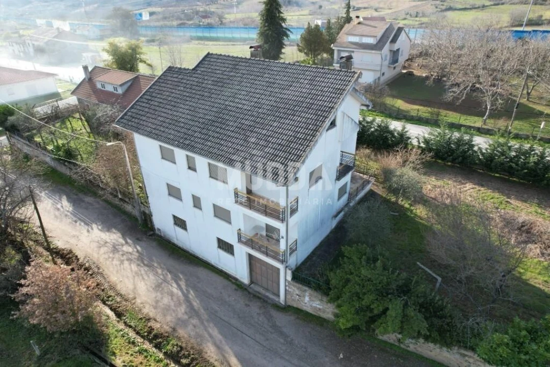 Moradia T6 para Venda em Salsas Foto 24