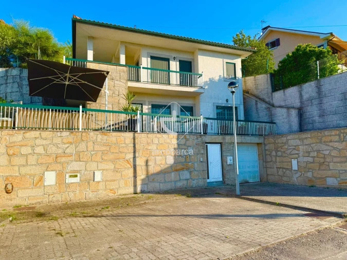 Moradia T4 para Venda em Arcos de Valdevez (São Paio) e Giela Foto 3