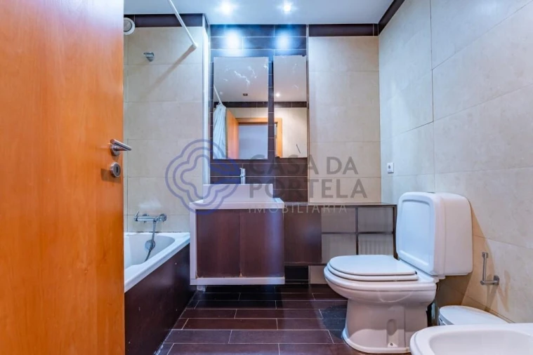 Apartamento T2 para Venda em Nogueira e Silva Escura Foto 18