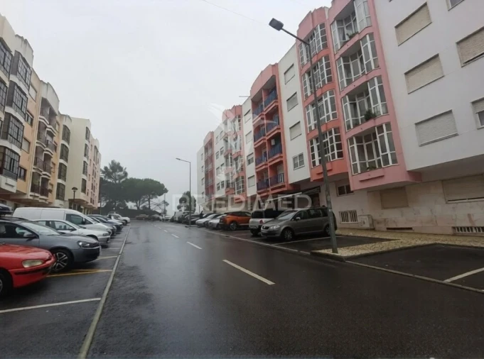 Loja para Venda em Cacém e São Marcos Foto 1