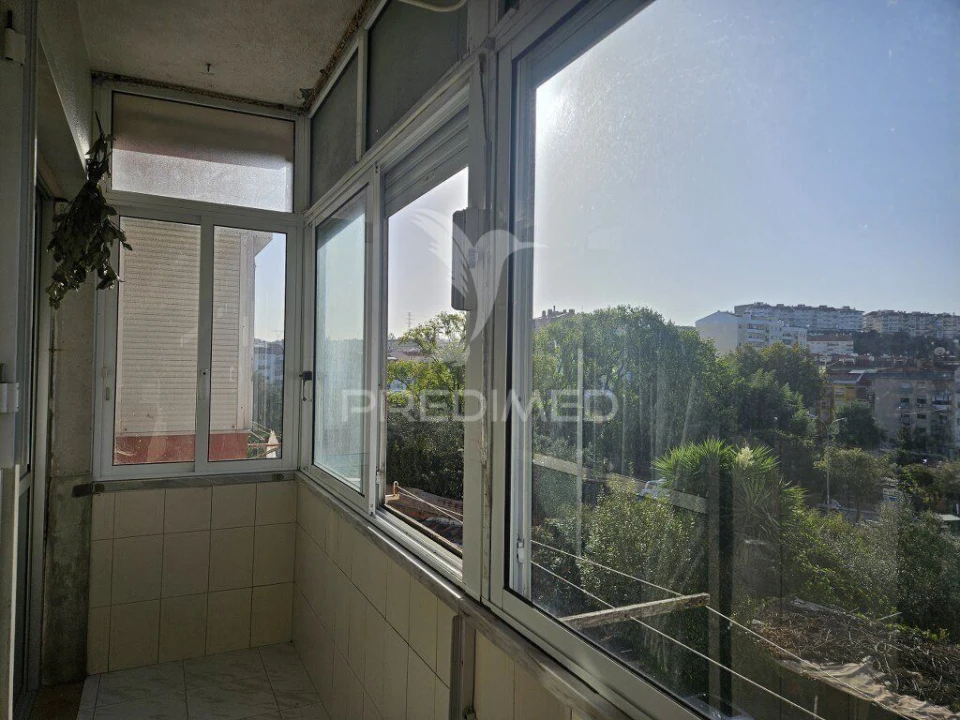 Apartamento T2 para Venda em Agualva e Mira-Sintra Foto 4