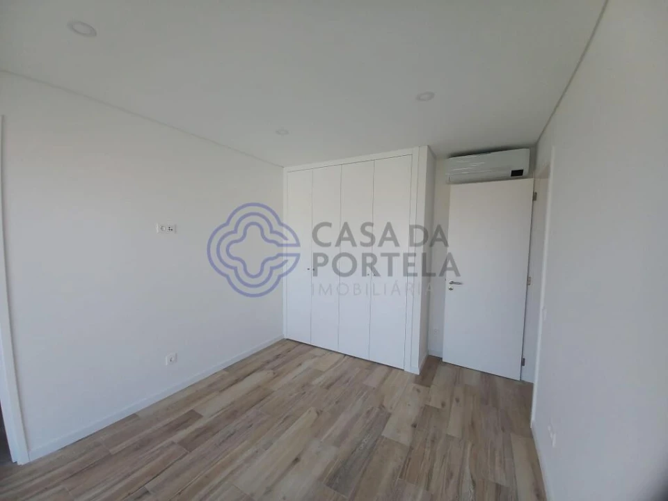 Apartamento T3 para Venda em Atouguia da Baleia Foto 10