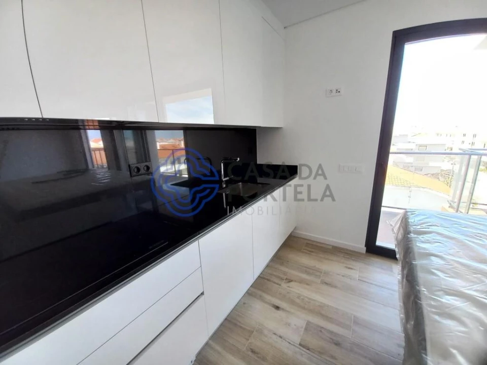 Apartamento T3 para Venda em Atouguia da Baleia Foto 1
