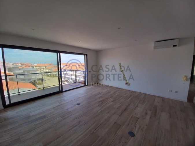 Apartamento T3 para Venda em Atouguia da Baleia Foto 3