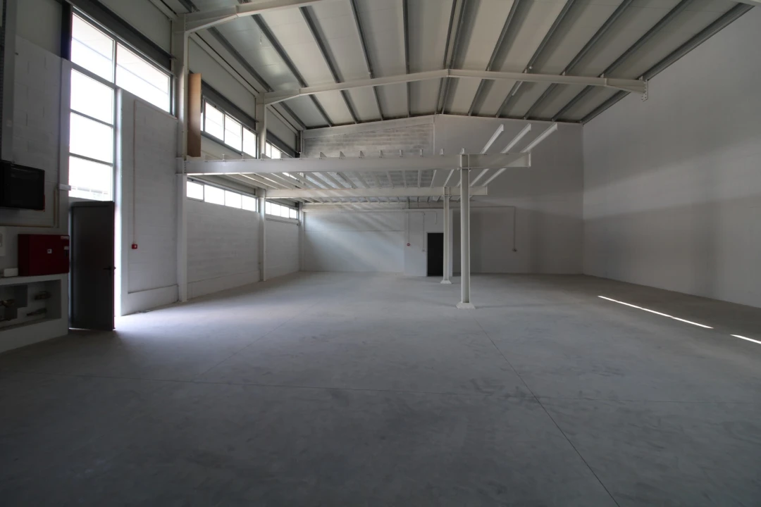 Armazém para Arrendamento em Azurem Foto 6