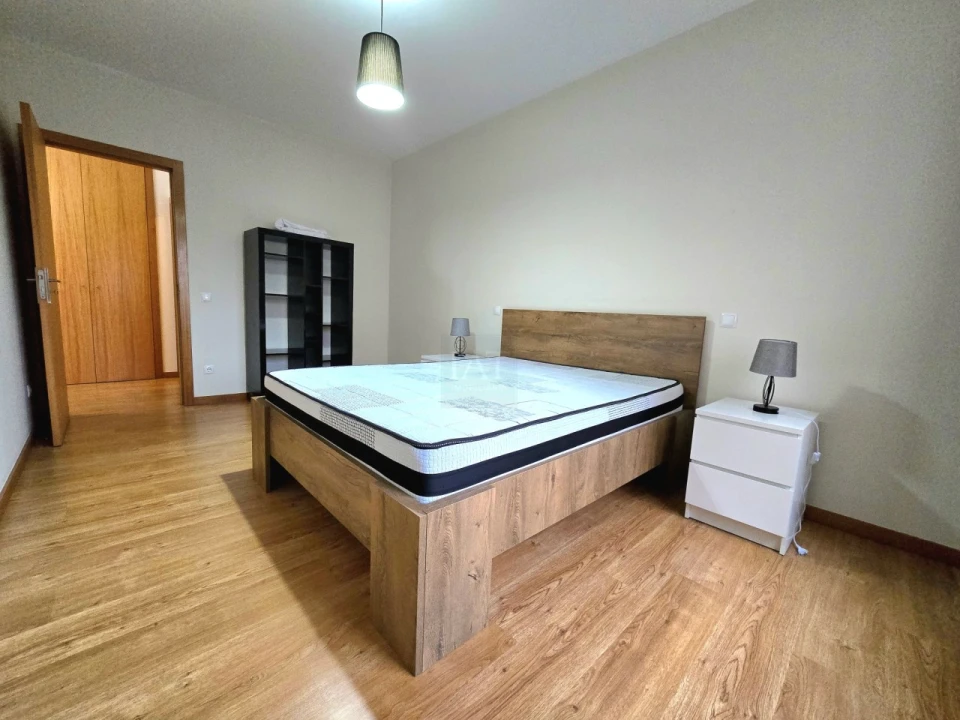 Apartamento T1 para Arrendamento em Vila Nova de Famalicão e Calendário Foto 15