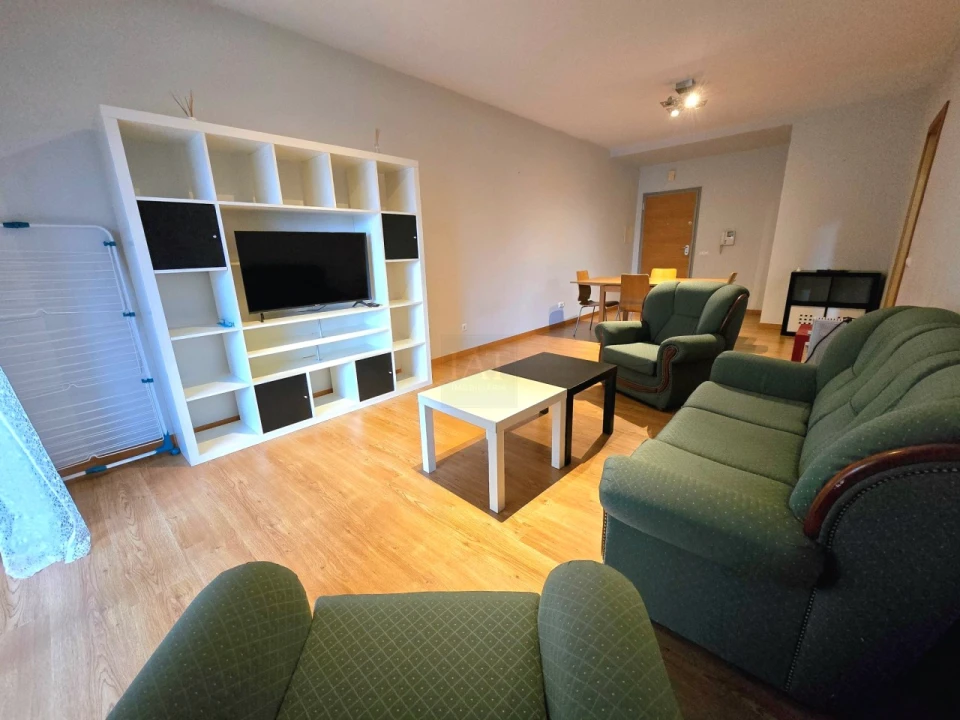 Apartamento T1 para Arrendamento em Vila Nova de Famalicão e Calendário Foto 3