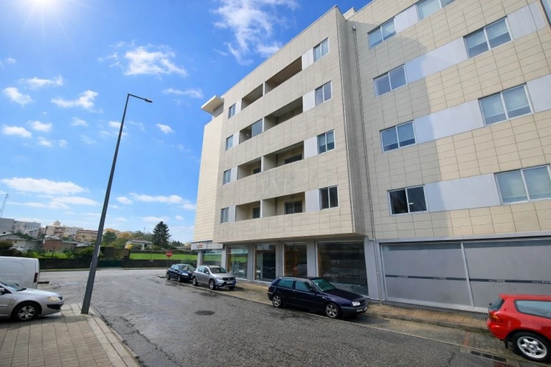 Apartamento T1 para Arrendamento em Vila Nova de Famalicão e Calendário Foto 1