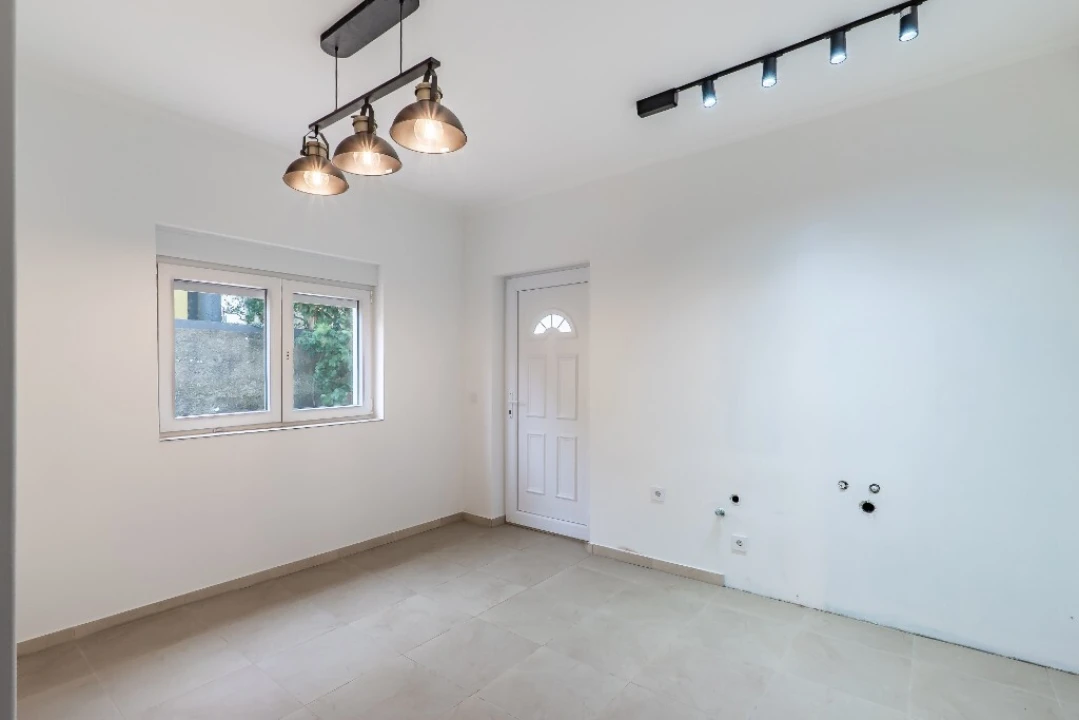 Moradia T2 para Venda em Porto Moniz Foto 5