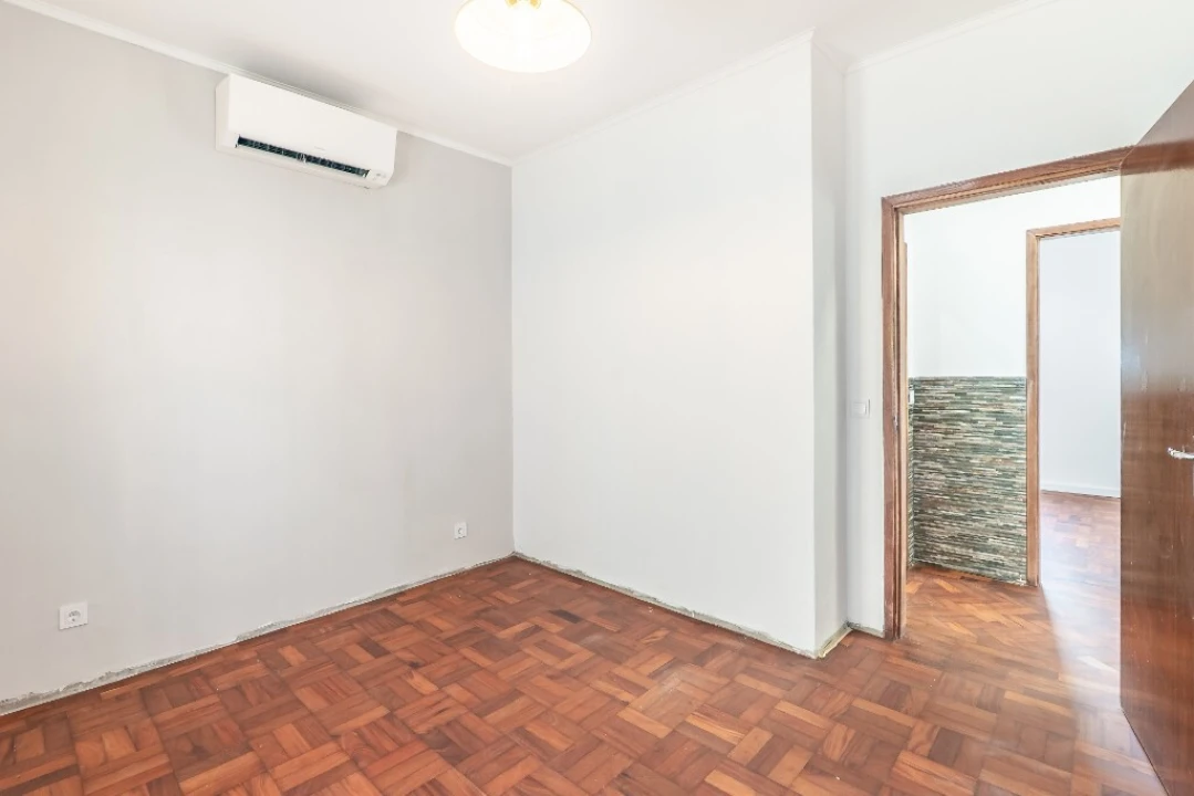 Moradia T2 para Venda em Porto Moniz Foto 18