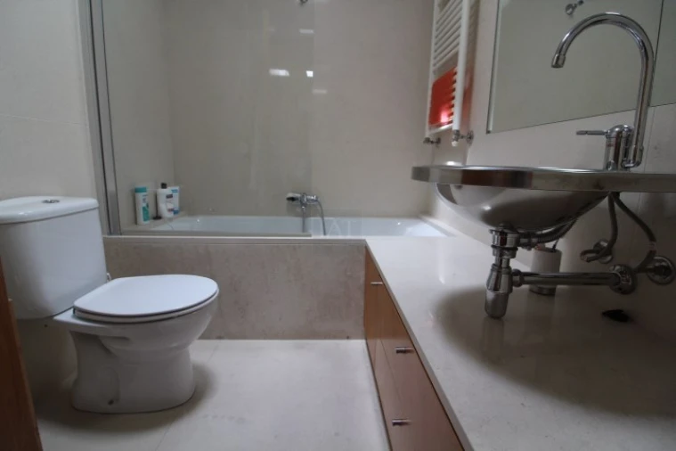 Moradia T4 para Venda em Gemeses Foto 24