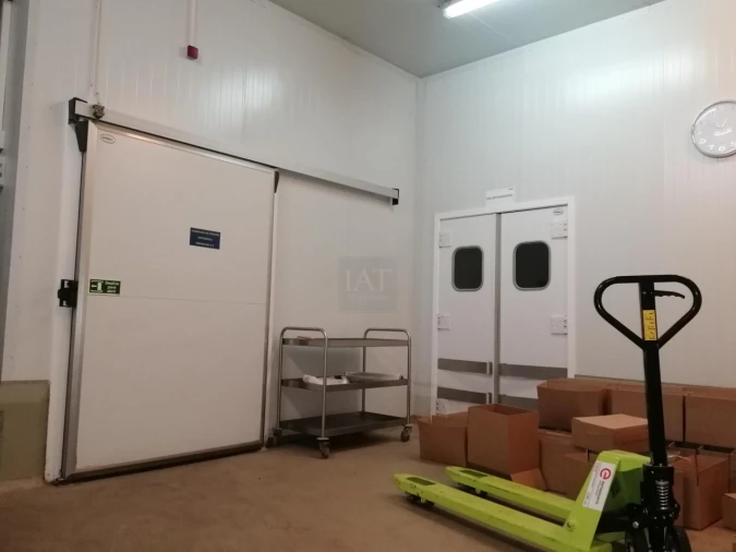 Armazém para Cedência de Quotas em Nogueira e Silva Escura Foto 12
