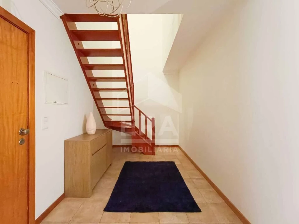 Apartamento T5 para Venda em Requeixo, Nossa Senhora de Fátima e Nariz Foto 2