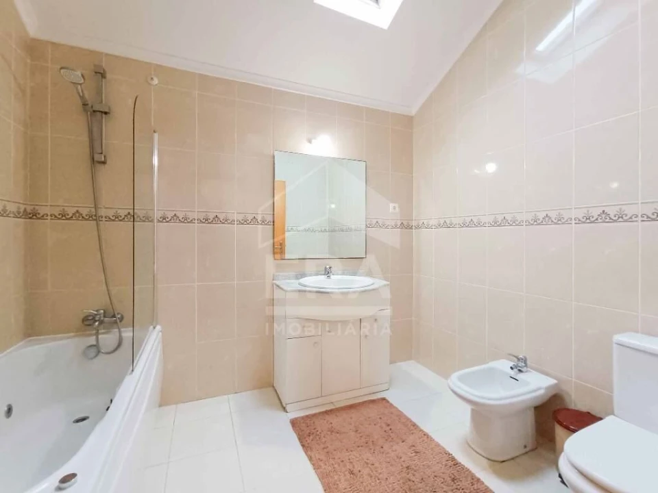 Apartamento T5 para Venda em Requeixo, Nossa Senhora de Fátima e Nariz Foto 13