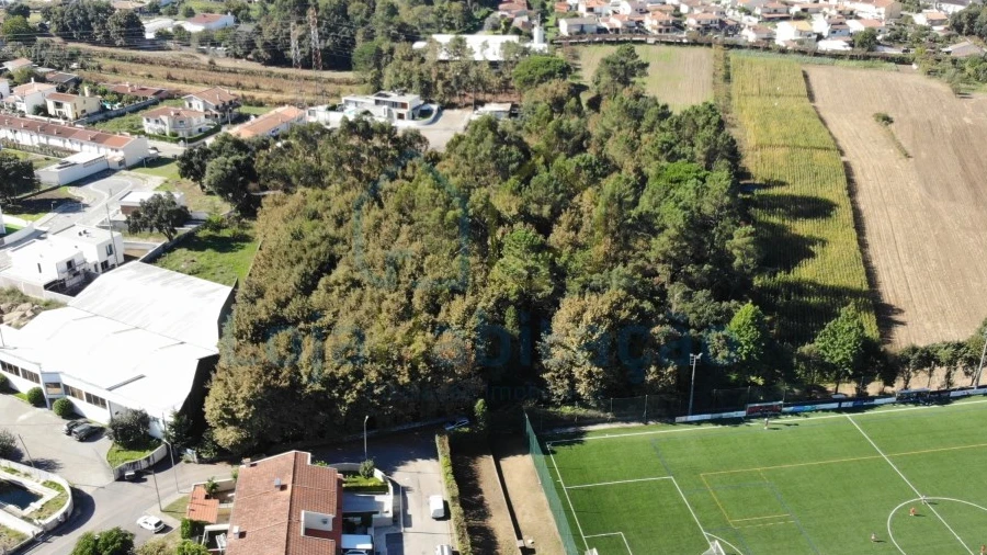Terreno Comércio / Armazém para Venda em Merelim (São Paio), Panoias e Parada de Tibães