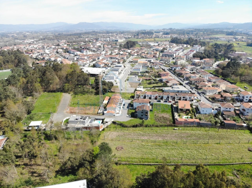 Terreno para Venda em Merelim (São Paio), Panoias e Parada de Tibães Foto 47