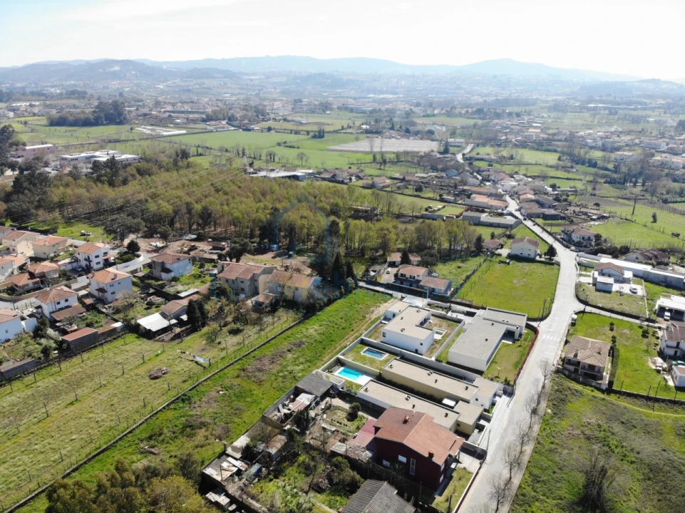 Terreno para Venda em Merelim (São Paio), Panoias e Parada de Tibães Foto 49