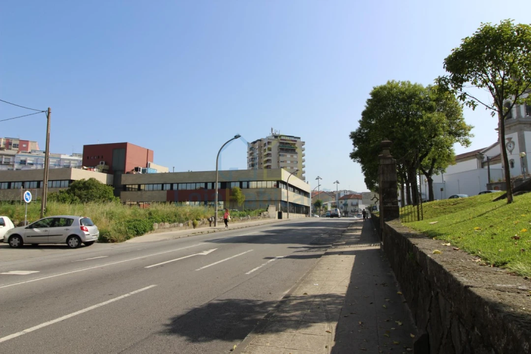 Terreno P/ Prédio para Venda em Braga (Maximinos, Sé e Cividade) Foto 12