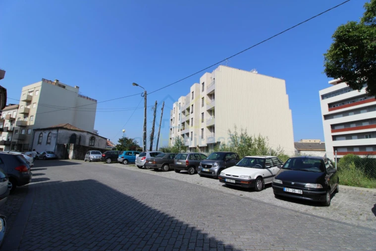 Terreno P/ Prédio para Venda em Braga (Maximinos, Sé e Cividade) Foto 13