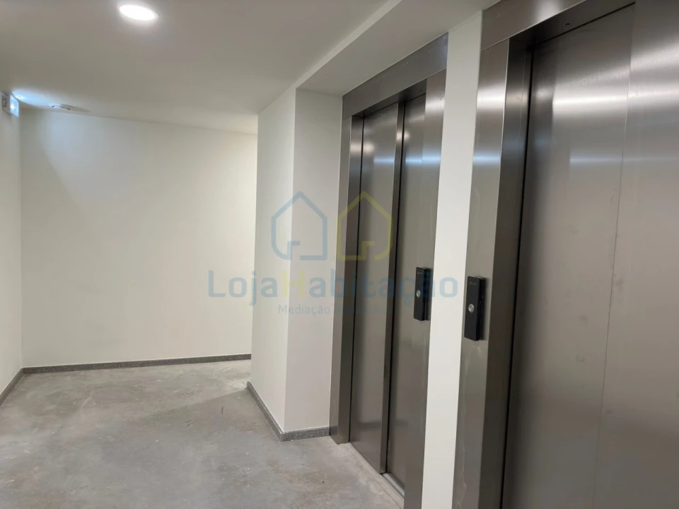 Apartamento T2 para Venda em Vila Nova de Famalicão e Calendário Foto 22