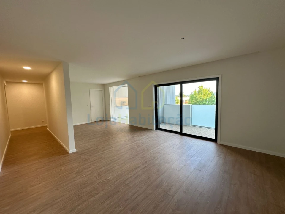 Apartamento T3 para Venda em Vila Nova de Famalicão e Calendário Foto 3