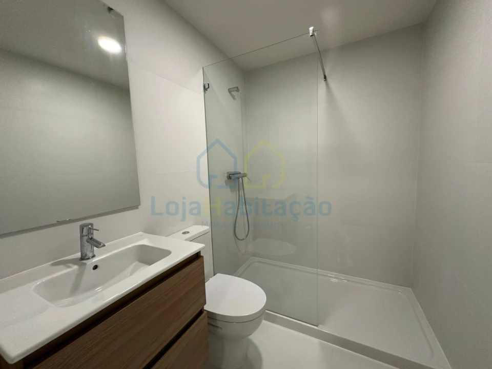 Apartamento T3 para Venda em Vila Nova de Famalicão e Calendário Foto 12