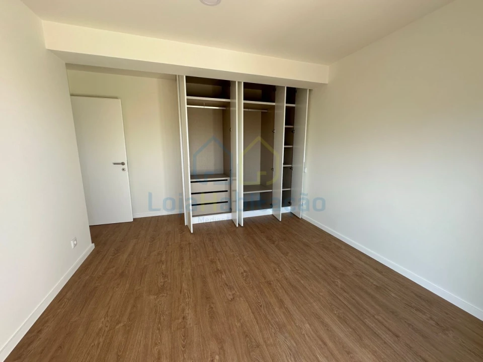 Apartamento T3 para Venda em Vila Nova de Famalicão e Calendário Foto 16