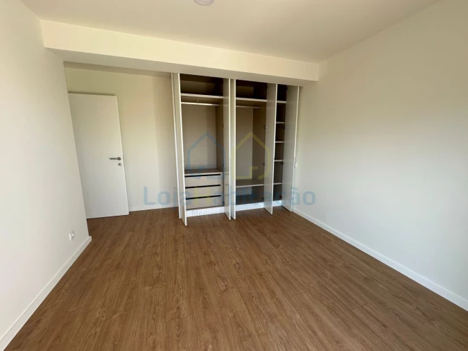 Apartamento T3 para Venda em Vila Nova de Famalicão e Calendário Foto 16