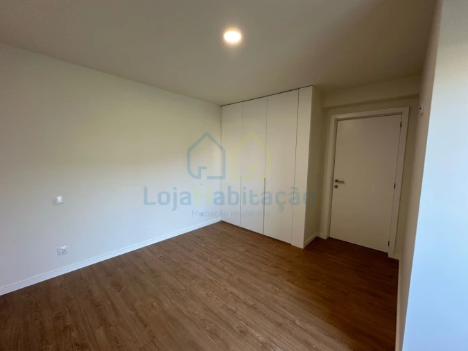 Apartamento T3 para Venda em Vila Nova de Famalicão e Calendário Foto 17