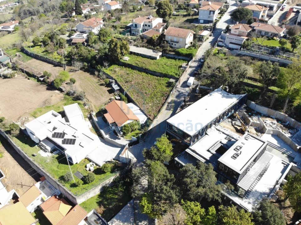 Terreno para Venda em Ferreiros e Gondizalves Foto 1