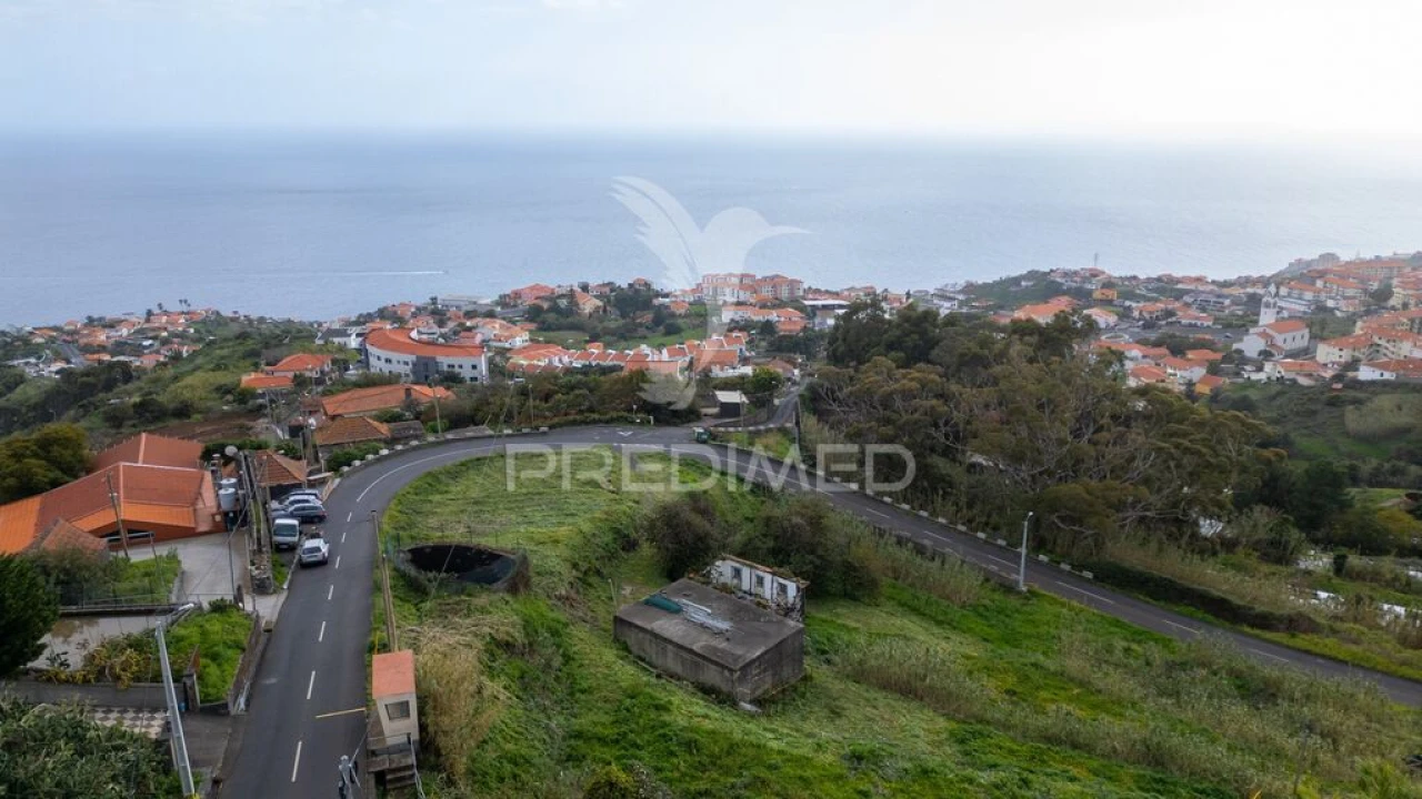 Terreno para Venda em Caniço Foto 8
