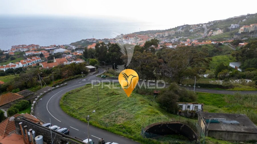 Terreno para Venda em Caniço Foto 2
