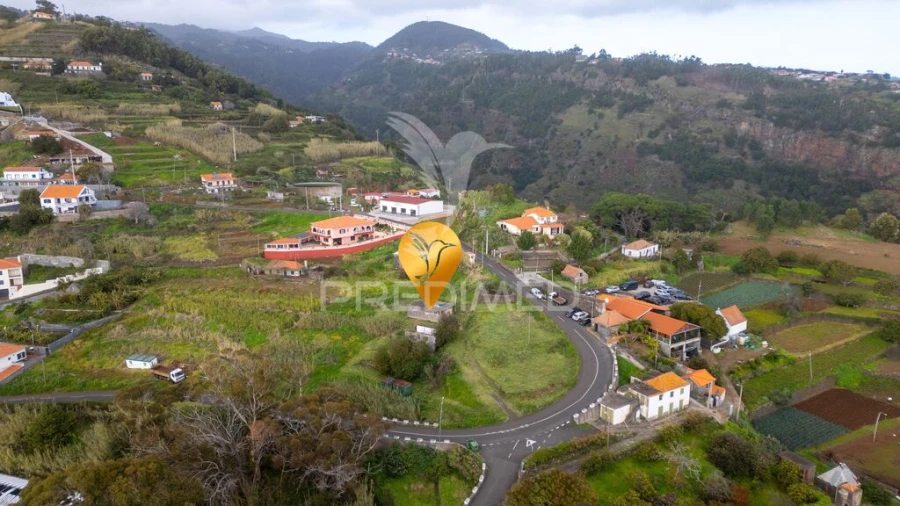 Terreno para Venda em Caniço Foto 18