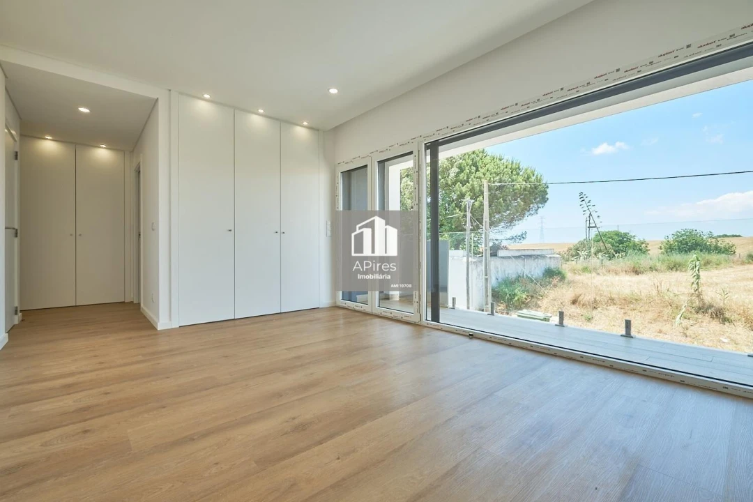 Moradia T4 para Venda em Caparica e Trafaria Foto 33