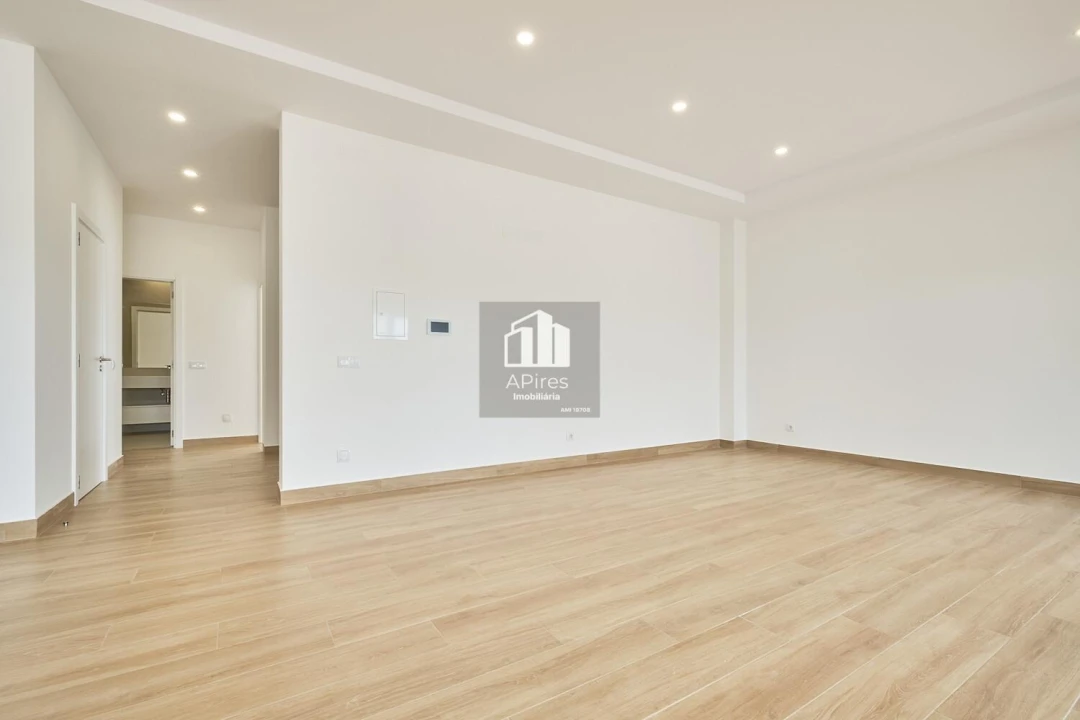 Moradia T4 para Venda em Caparica e Trafaria Foto 8