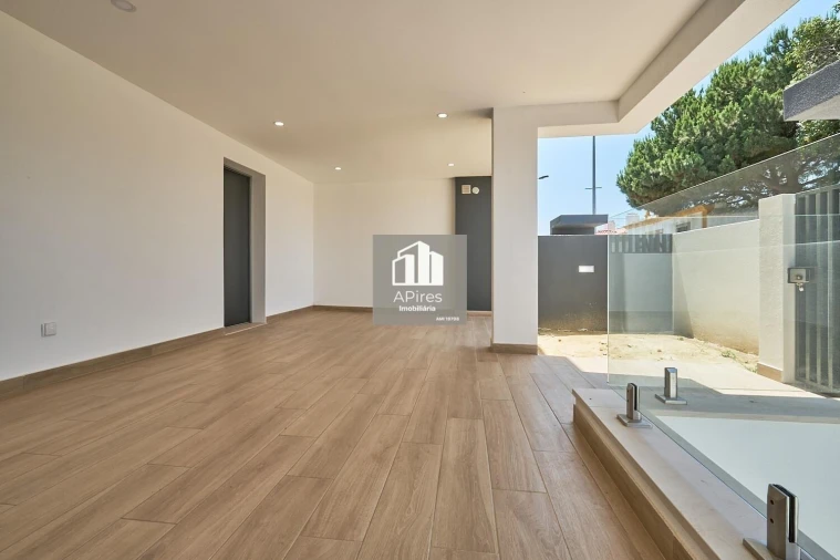 Moradia T4 para Venda em Caparica e Trafaria Foto 25