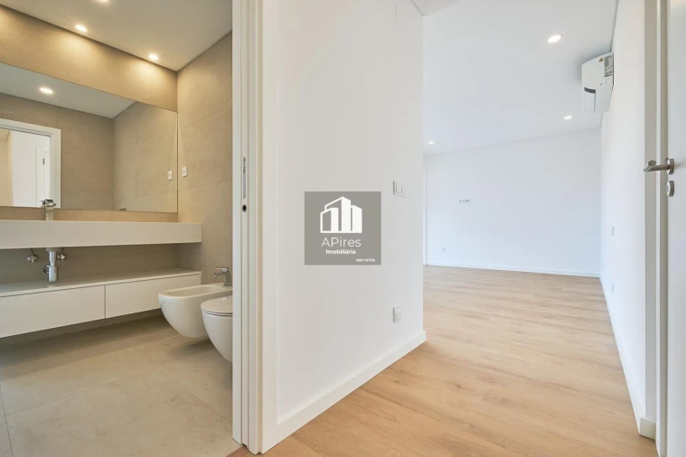 Moradia T4 para Venda em Caparica e Trafaria Foto 22