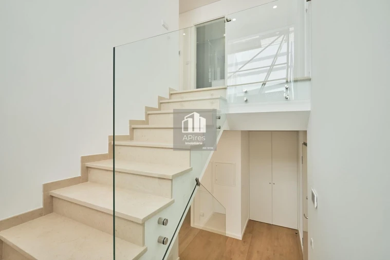 Moradia T4 para Venda em Caparica e Trafaria Foto 12