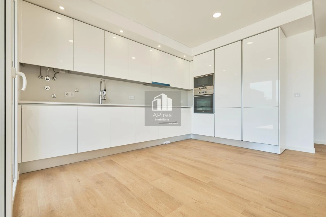 Moradia T4 para Venda em Caparica e Trafaria Foto 7