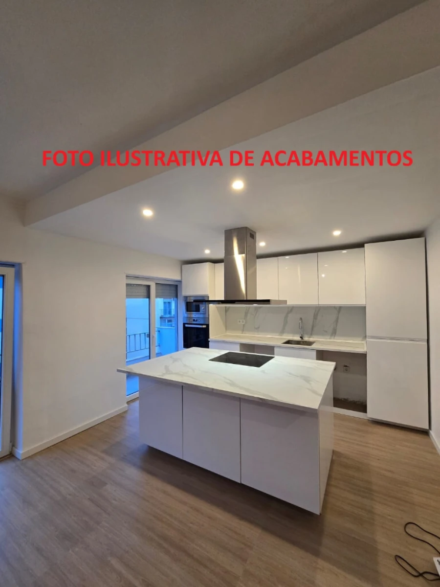 Apartamento T2 para Venda em Santo Antonio dos Olivais Foto 11
