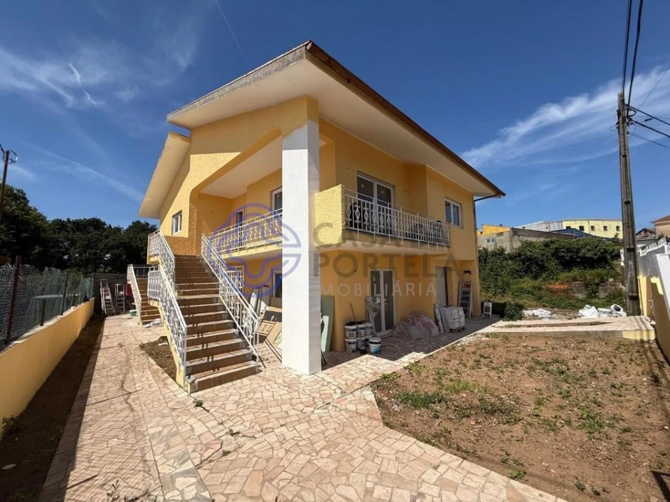 Moradia T3 para Venda em Santa Maria de Lamas Foto 1