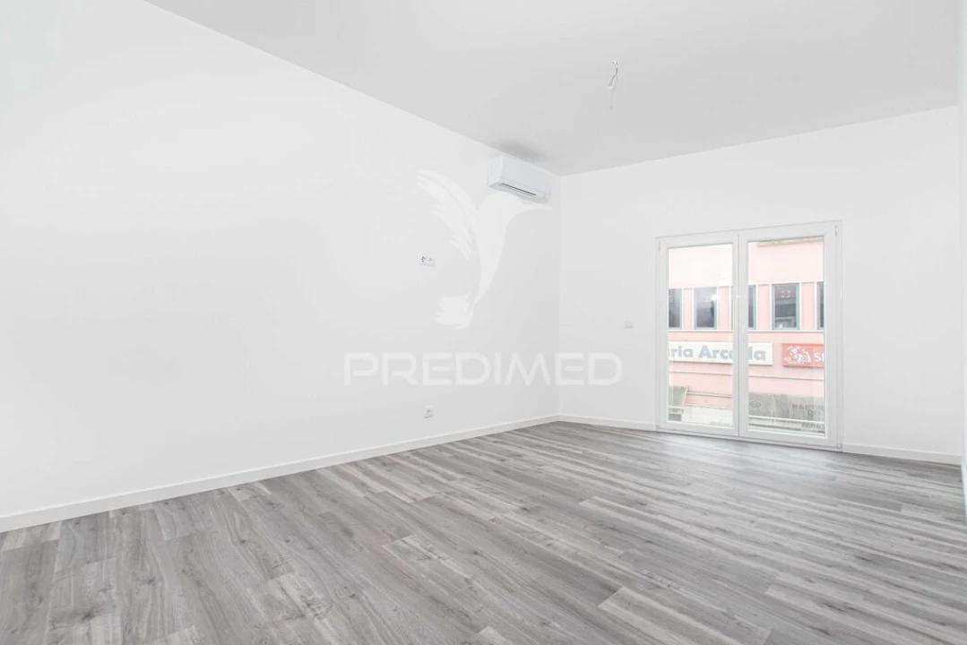 Apartamento T2 para Venda em Azambuja Foto 9