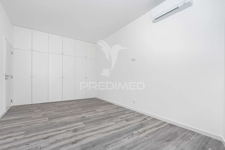 Apartamento T2 para Venda em Azambuja Foto 11